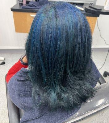 Blue highlights applied at Supercuts