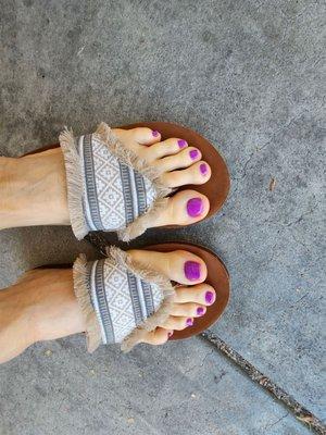 Happy weekend with my new pedicure 7/15/23