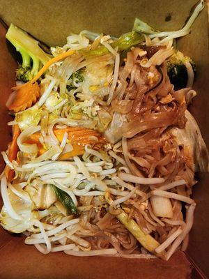 Pad Thai with veggies (no meat or tofu).