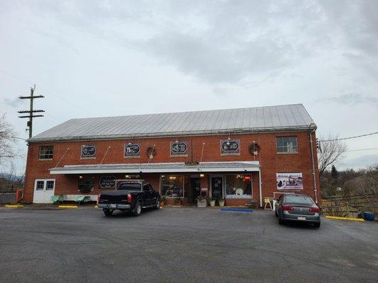 Hawksbill Trading Co. in Luray, Va