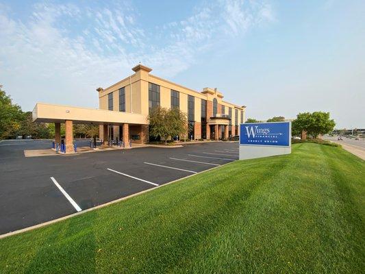 Exterior shot of Wings Financial Credit Union in Edina, Minnesota.