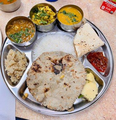 Big thali - bhajra rotli