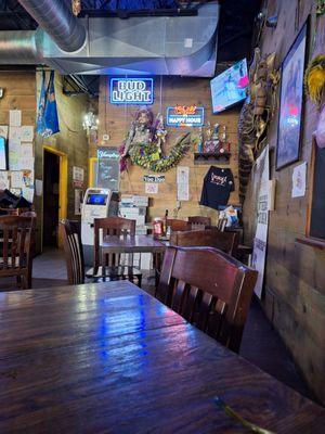 Crawdaddy's Sports Bar & Grill