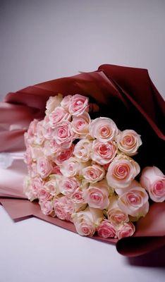 Choose your roses, and we will clean them and wrap them, all complementary free of charge.