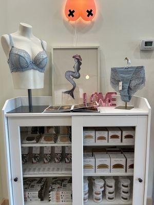 Bras & related items