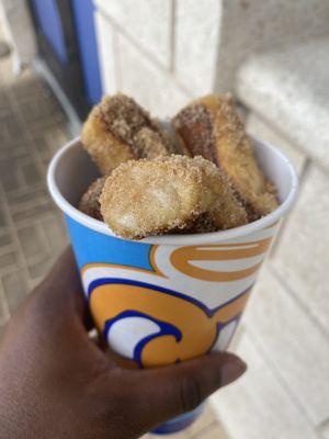 Cinnamon pretzel sticks