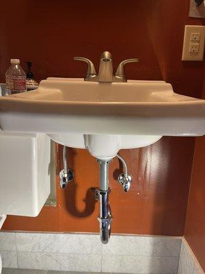 Another happy customer with a new faucet, service valves and drain good to go for years to come!