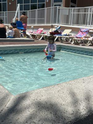 Small toddler wading area at the pool closest to the beach; they also have an indoor pool at the other north side of the hotel.