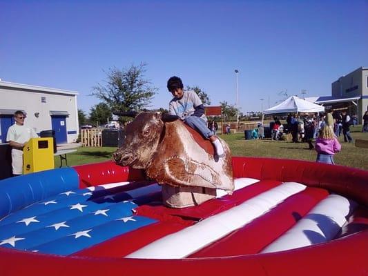 Mechanical Bull Rentals in Michigan, Ohio, Indiana, Illinois, Pennsylvania, Kentucky, Tennessee, Rent a Mechanical Bull