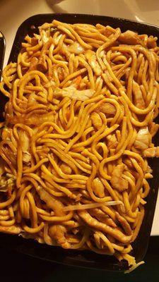 Chicken Lo Mein