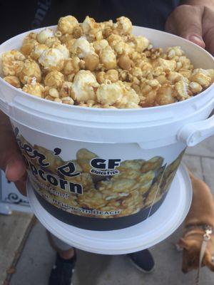 Fresh peanuts, warm caramel popcorn. Heaven.