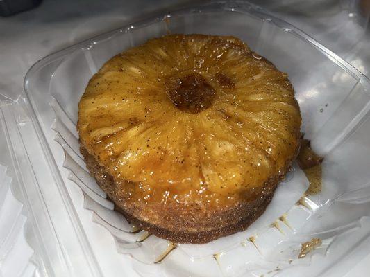 Pineapple upside down cake