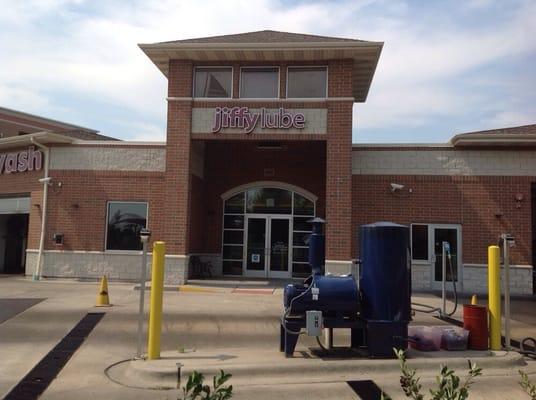 Entrance to our large comfortable customer waiting area.