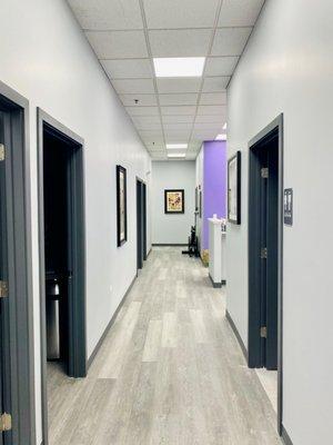 Suburban Medical Group - Bolingbrook Walk-In Clinic - Walkway