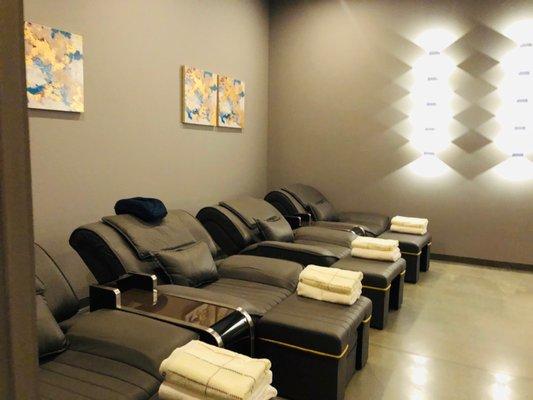 I love this food massage room. So relaxing