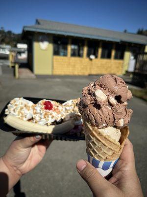 Banana split and ice cream cone