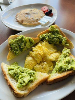 Avocado abd Scrambled Eggs