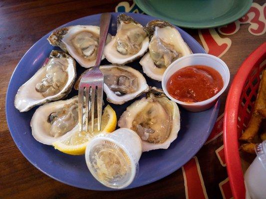 Half dozen gulf oysters