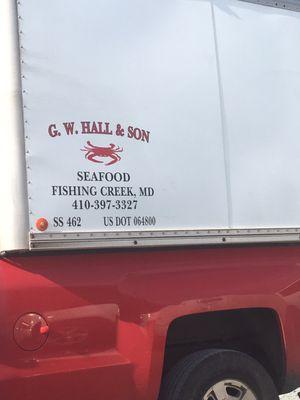 delivery truck arrived when i was picking up crabs.