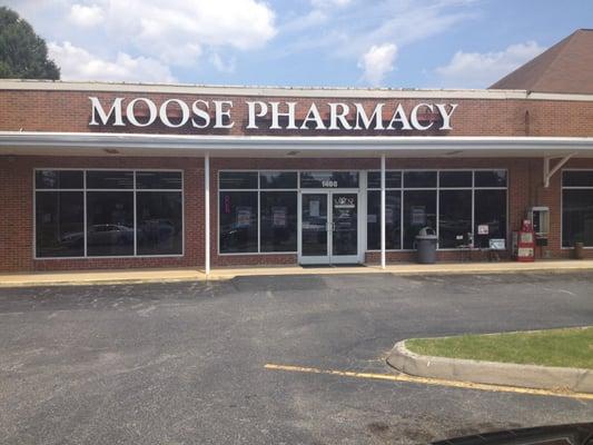 Moose Pharmacy of Salisbury - Front entrance.