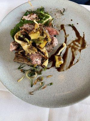 Steak with wild mushrooms