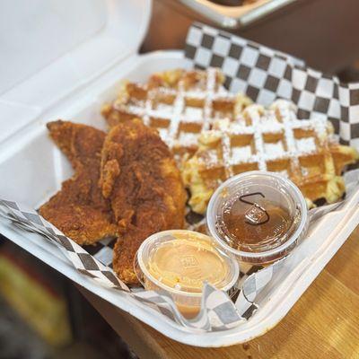 Tender Chix & Waffles Plate 
Spice level Naughty Hot for the tenders!