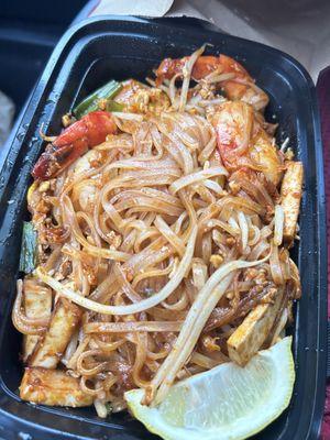 Authentic Old School Pad Thai with shrimp