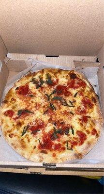 Small margherita pizza