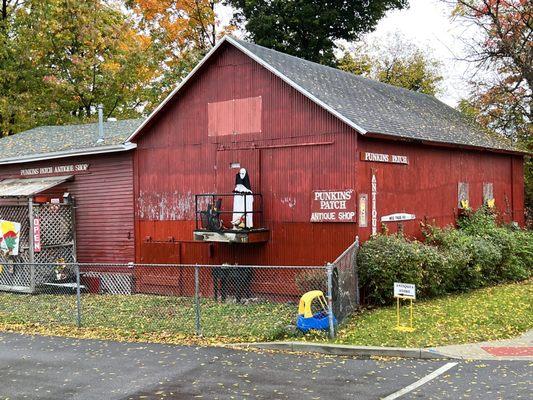 Punkins Patch Antiques Shop