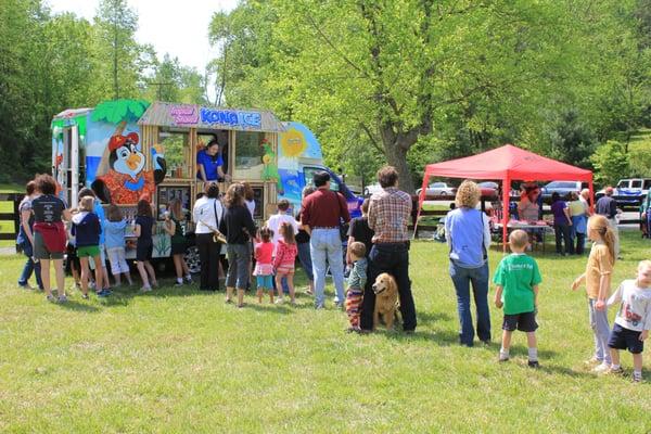 Young and older, even furry friends love Kona Ice!