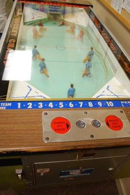 1969 Chicago Champs Hockey Machine - works!