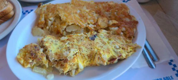 Southern-style Omelet with home fries