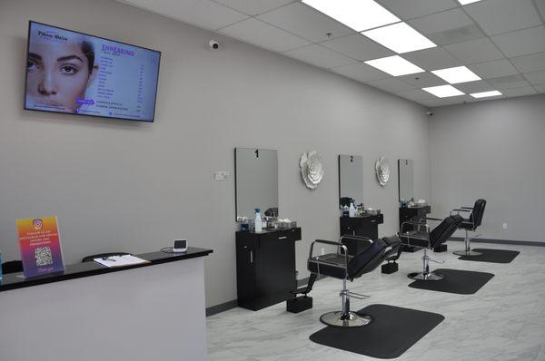 Prime iBrow Threading interior  , Reception and threading area