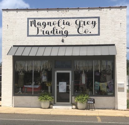 Magnolia Grey Trading Co. 111 S. Pine St Vivian, La 71082