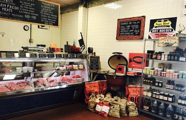 Farm Fresh Meats interior