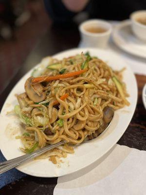 Vegetarian Chow Mein