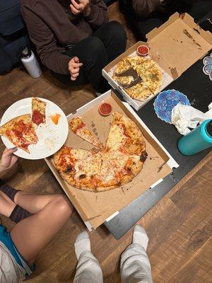 Cheese pizza and garlic bread