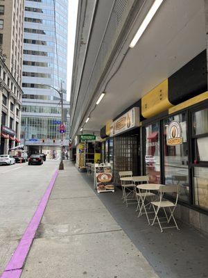 Small, unassuming place on Cherry Way where there used to be a Primanti's. A few seats available outside and a number inside as well.