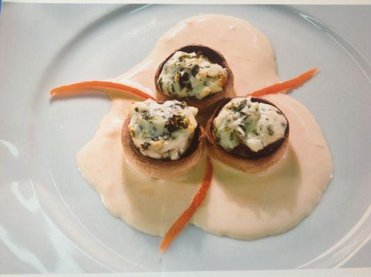 Mushrooms with Spinach & Goat Cheese