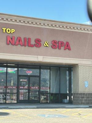 Top Nails & Spa