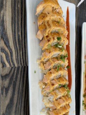 Baked salmon roll