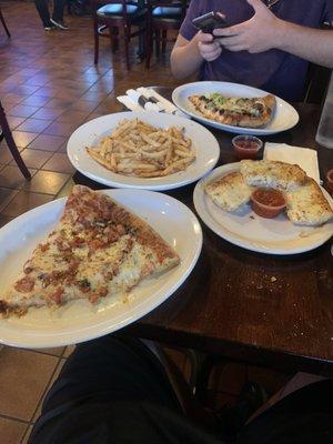 Margherita Pizza, Garlic Cheese Bread, Street s Fries