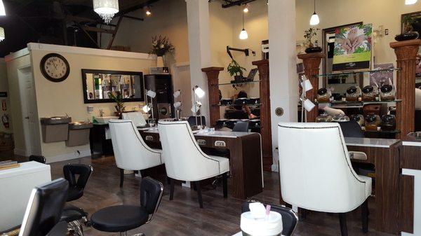 Beautiful salon - only 4 mos old. Loni did a great job. Reasonable price for gel mani and regular pedi.