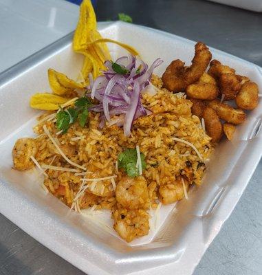 Arroz con Mariscos
Yellow Rice with Seafood