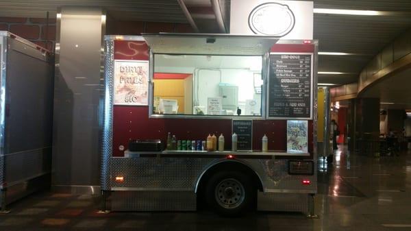 They have food trucks in the airport, bro-dog!