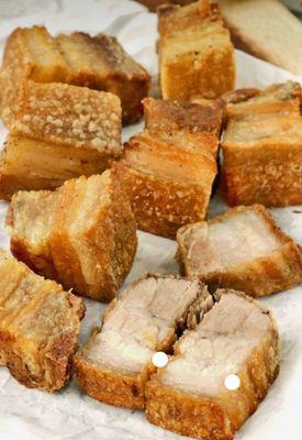 DELICIOSO CHICHARON.
FRIED PORK