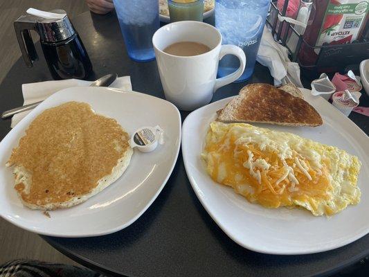 solid breakfast offerings. very pleasant staff. VERY clean. actual decent coffee. recommend to us by our airbnb host.