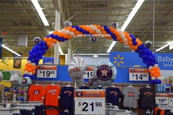 Astros balloon arch