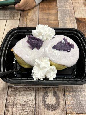 Soufflé cake with taro toppings