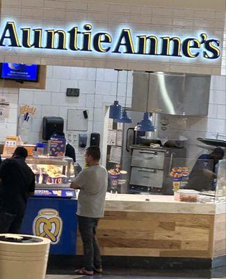 Auntie Anne's side